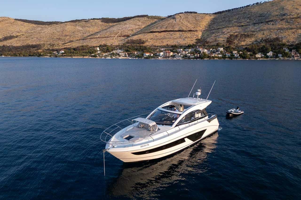 Beneteau Gran Turismo 45 | Holly Four
