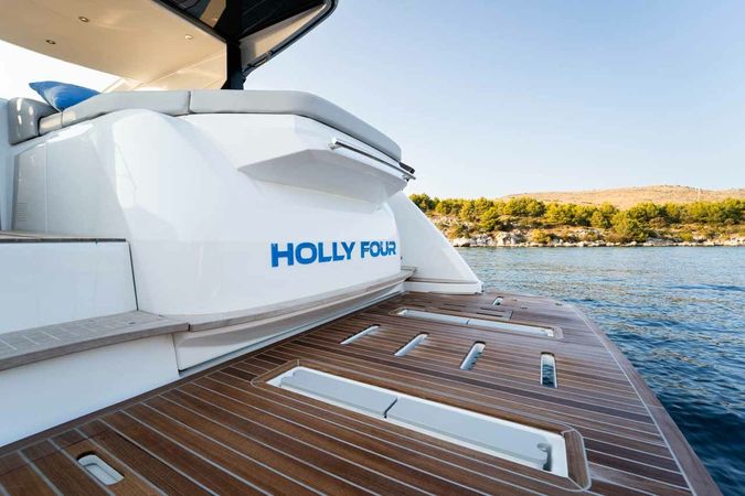 Beneteau Gran Turismo 45 | Holly Four