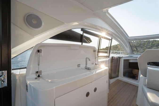 Beneteau Gran Turismo 45 | Holly Four