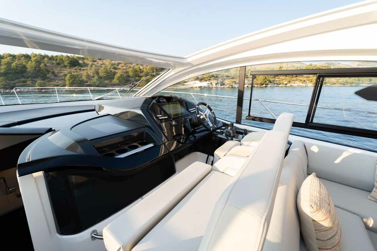 Beneteau Gran Turismo 45 | Holly Four