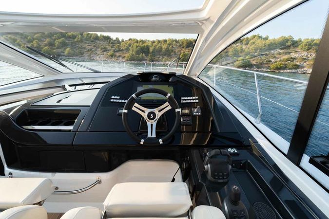 Beneteau Gran Turismo 45 | Holly Four