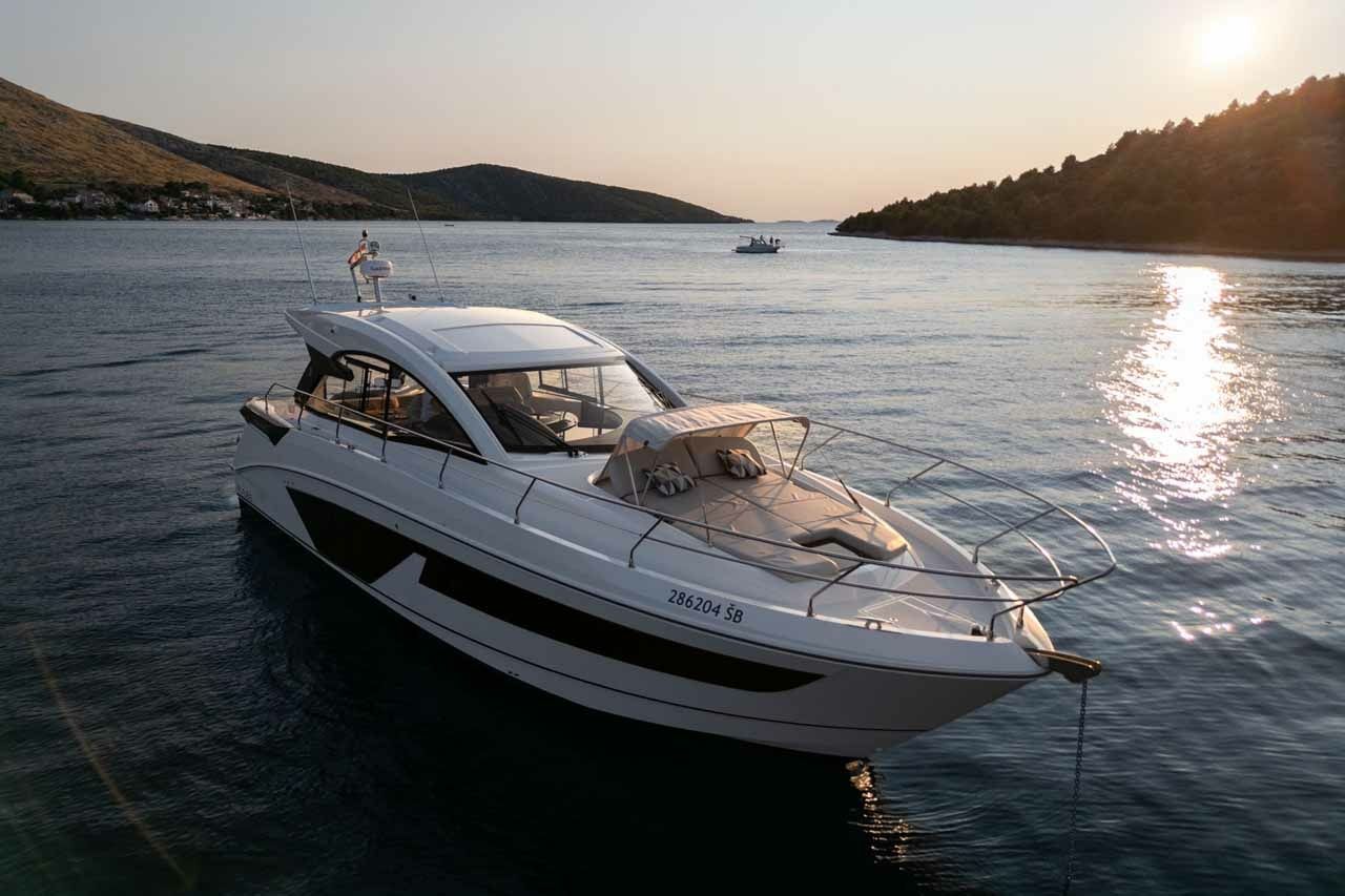 Beneteau Gran Turismo 45 | Holly Four