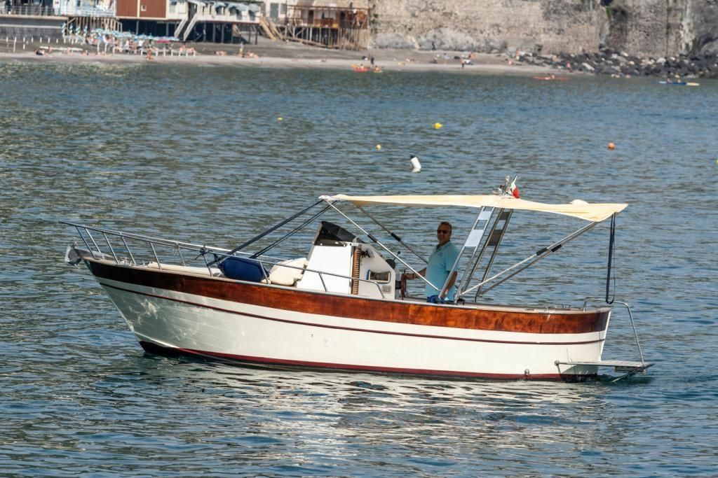 Gozzo Sorrentino | Aurora