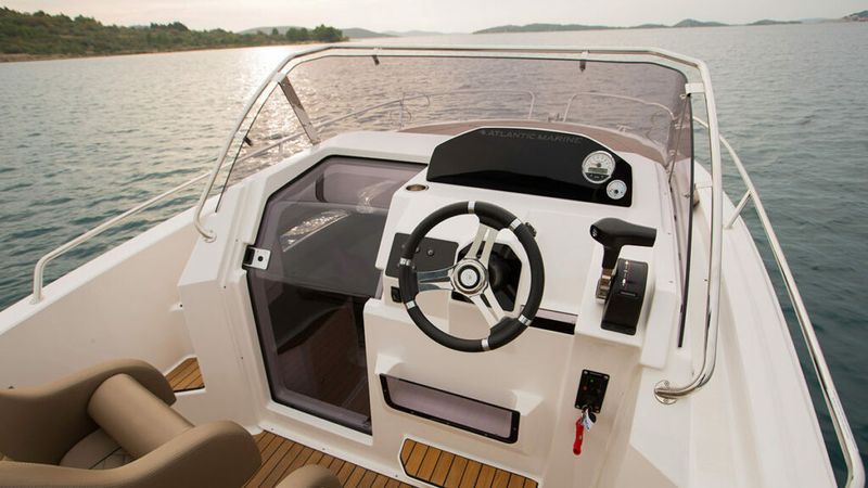 Atlantic Marine Suncruiser 690 | 22