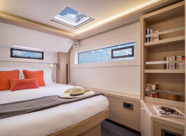 Lagoon 46 | Initials