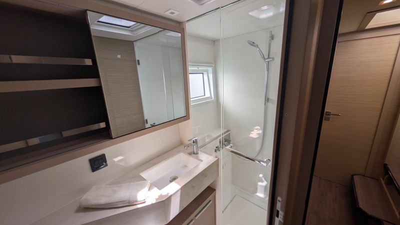 Lagoon 46 | Initials