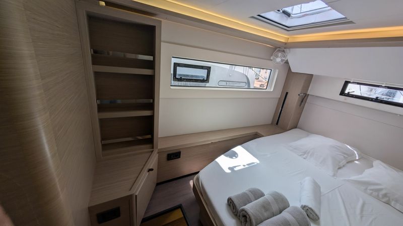 Lagoon 46 | Initials