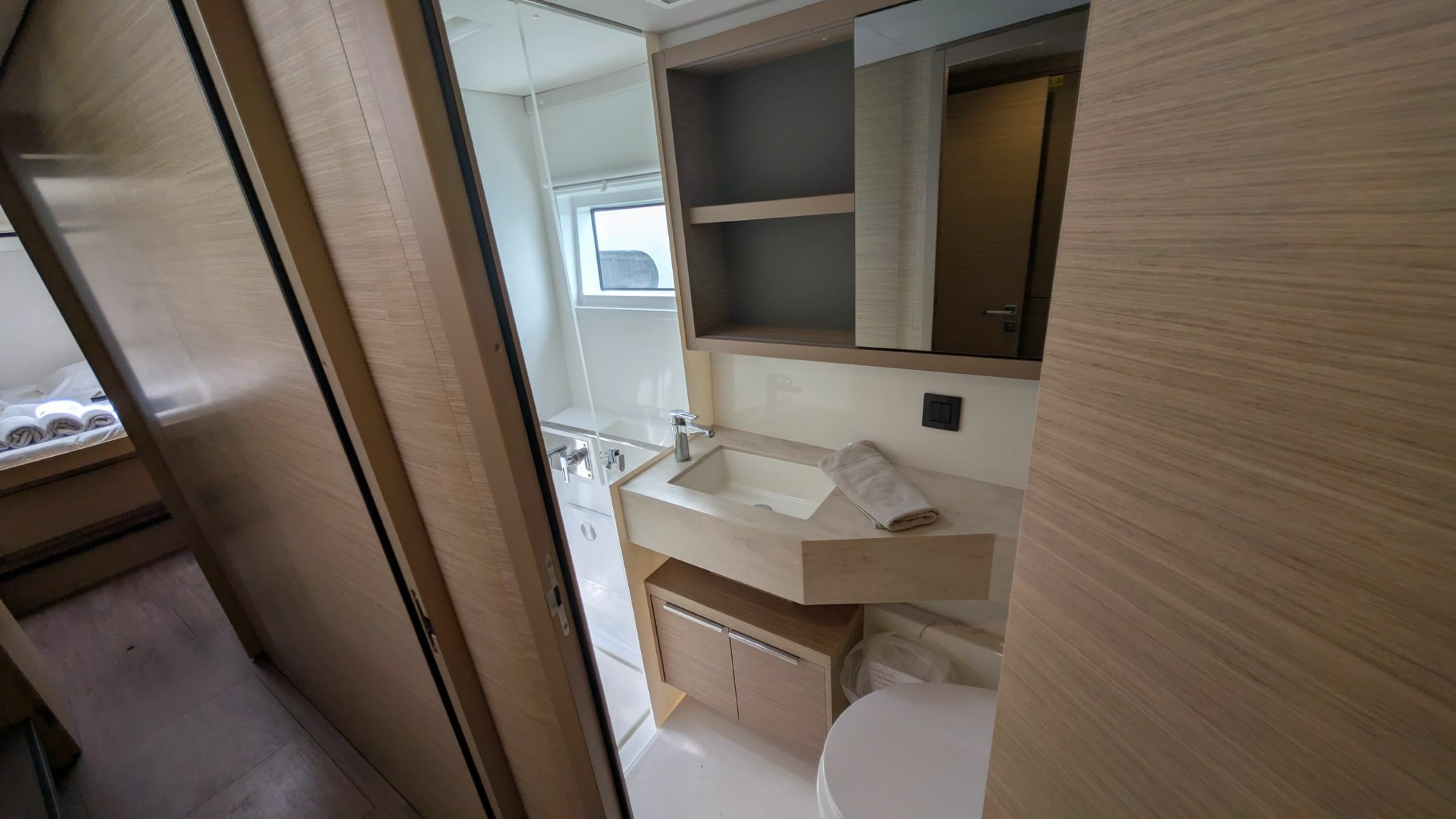 Lagoon 46 | Initials