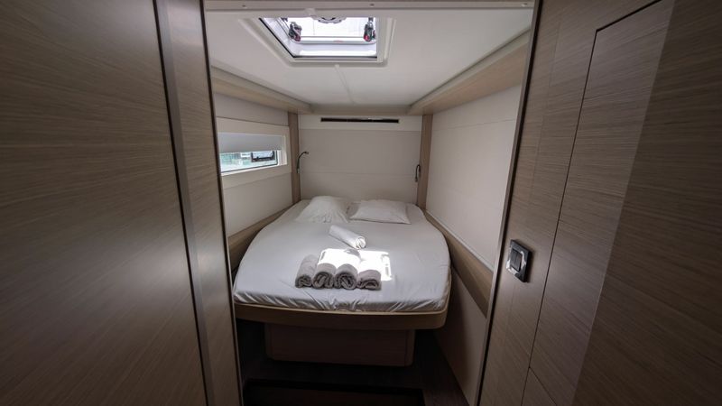 Lagoon 46 | Initials