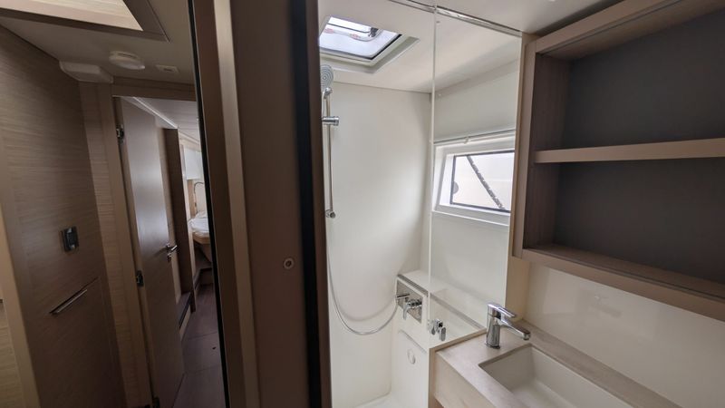 Lagoon 46 | Initials