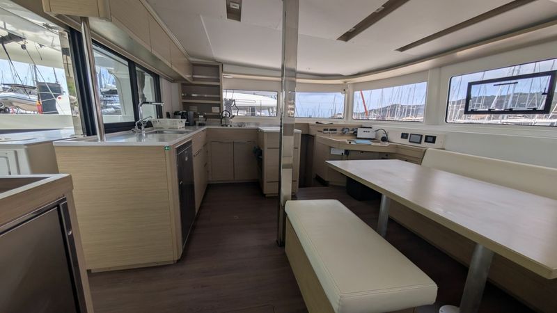 Lagoon 46 | Initials