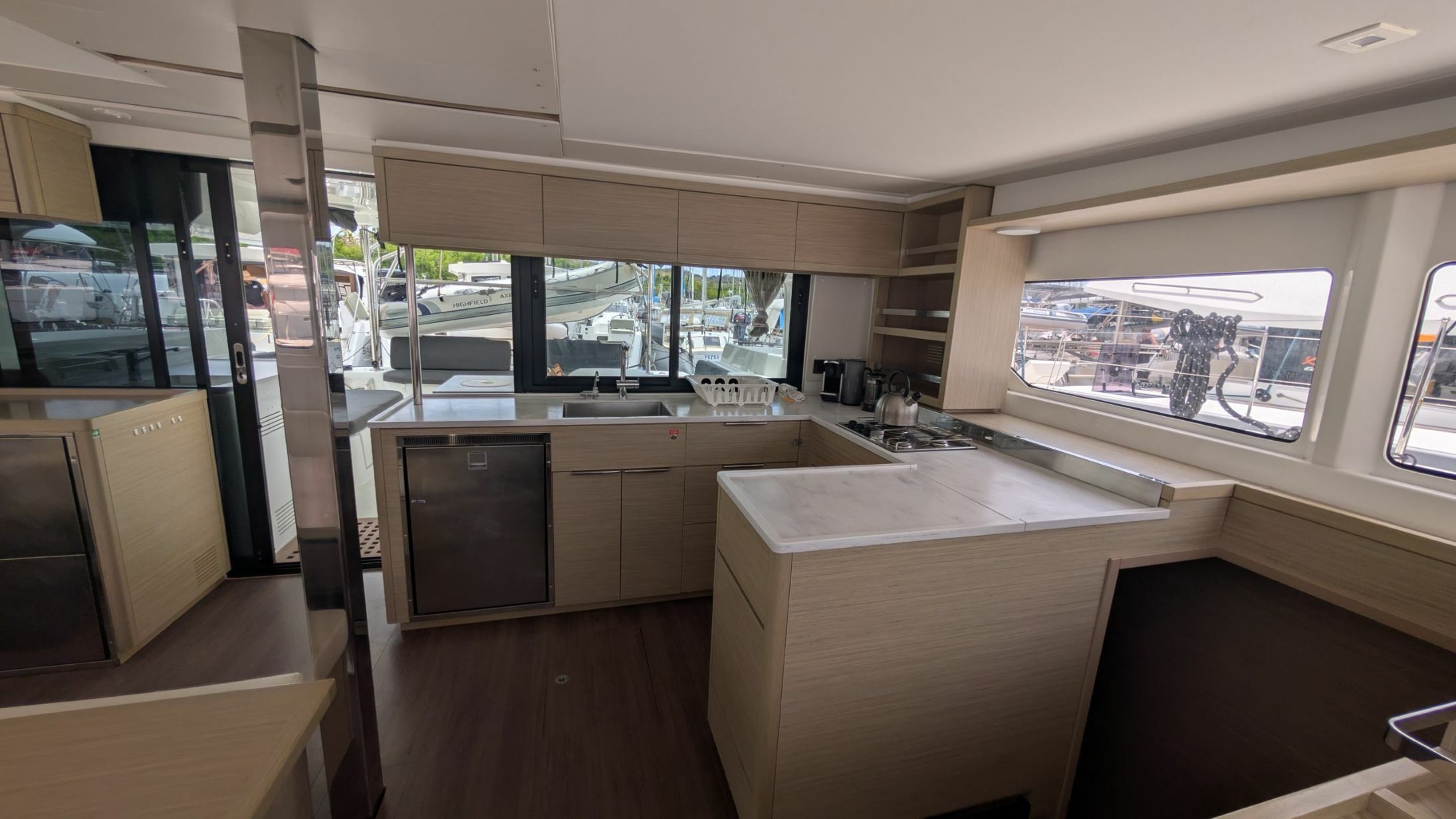 Lagoon 46 | Initials