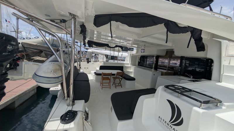 Lagoon 46 | Initials