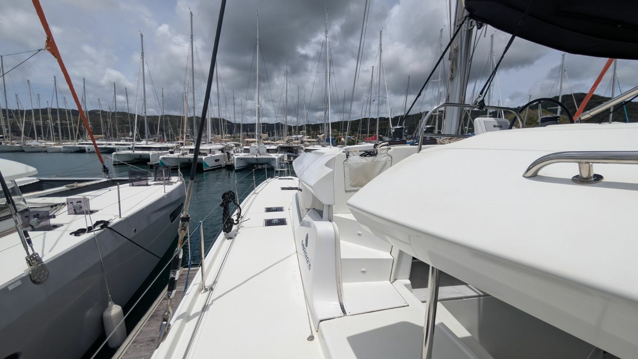 Lagoon 46 | Initials