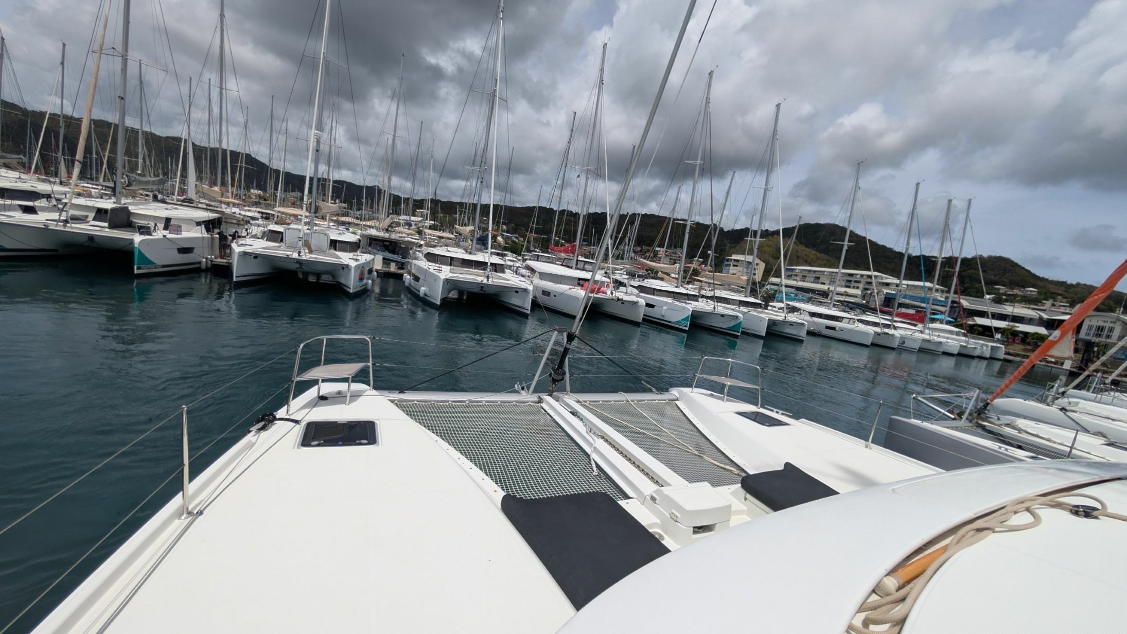 Lagoon 46 | Initials