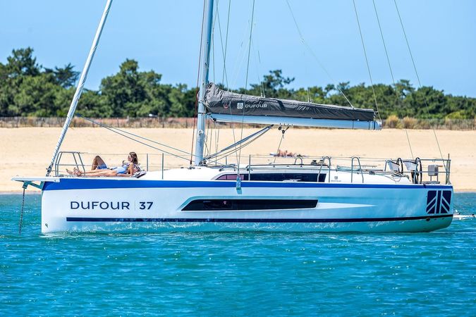 Dufour 37 | Spicy Rum