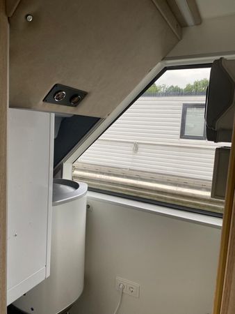 Inter Corpora Demeter 122 | Lubodne