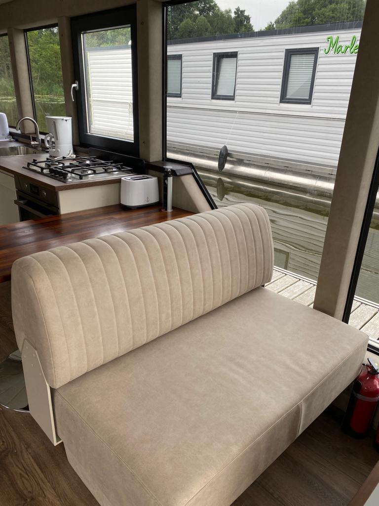 Inter Corpora Demeter 122 | Lubodne