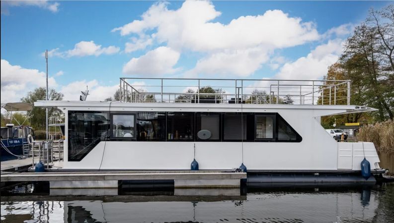 Inter Corpora Demeter 122 | Lubodne