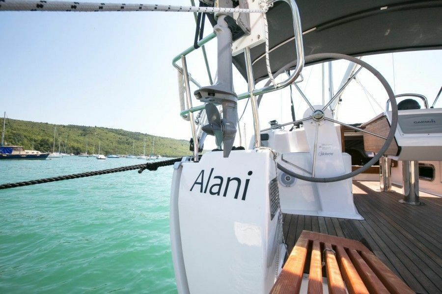 Bavaria Cruiser 37 | Alani
