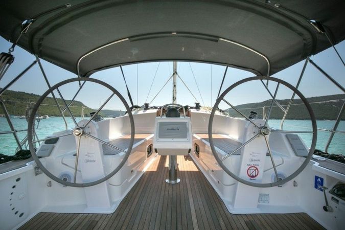 Bavaria Cruiser 37 | Alani