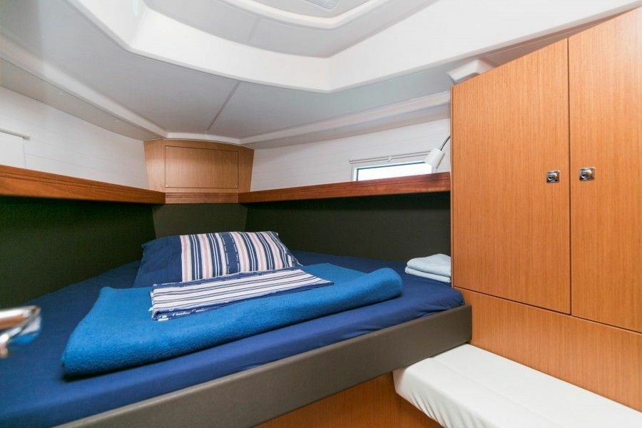 Bavaria Cruiser 37 | Alani