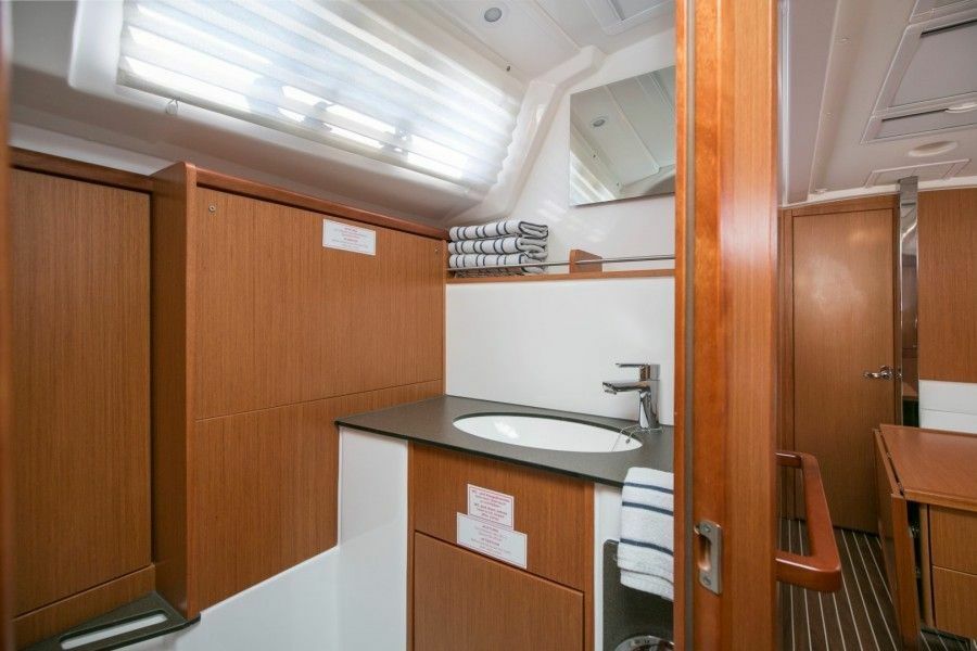 Bavaria Cruiser 37 | Alani