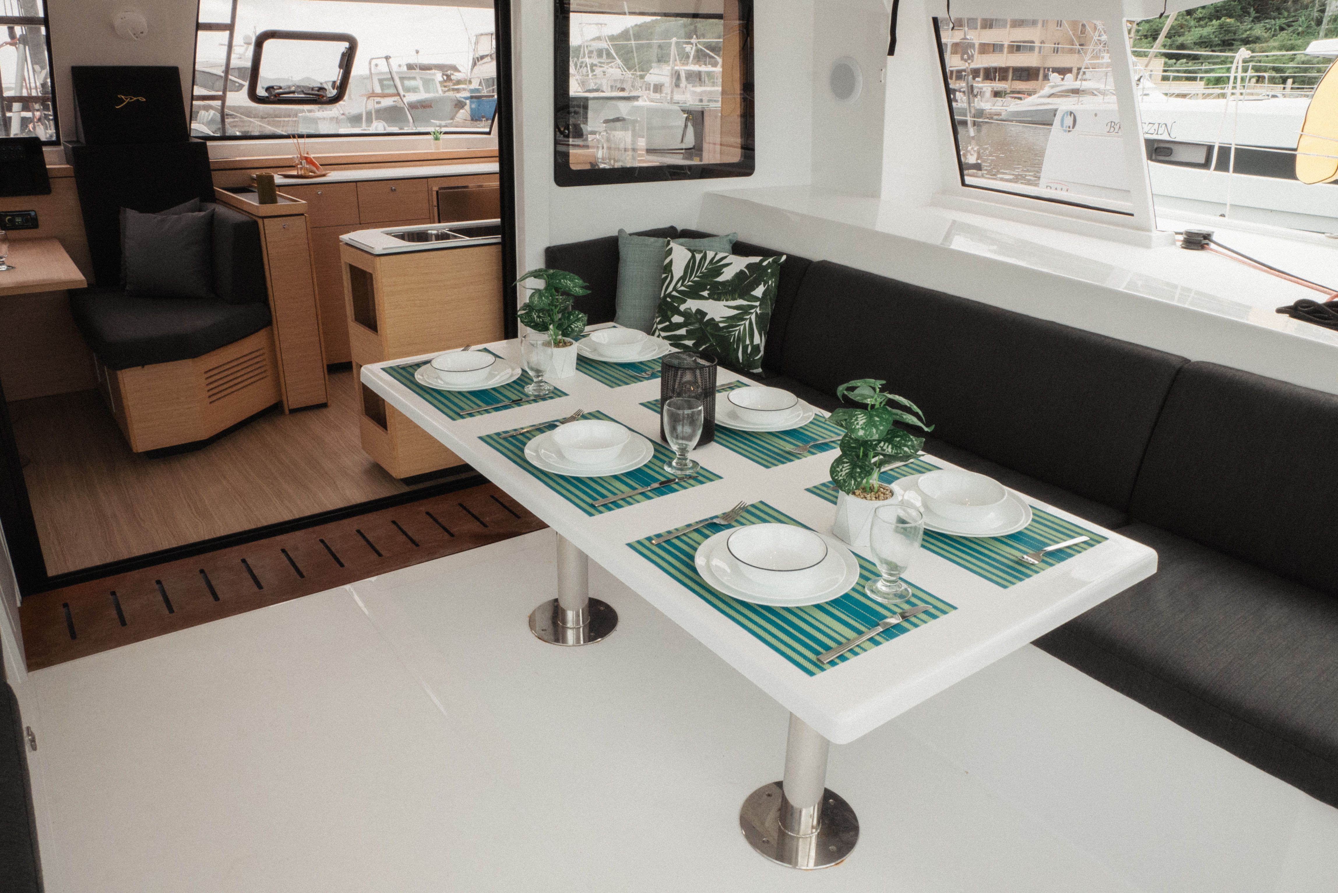 Nautitech Open 40 | Untethered