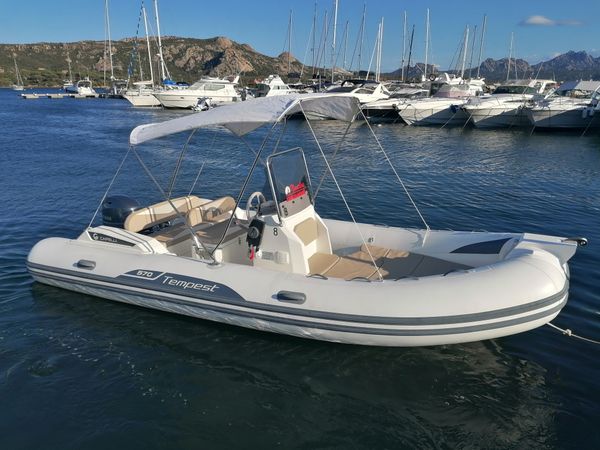 Capelli Tempest 570 | Uno