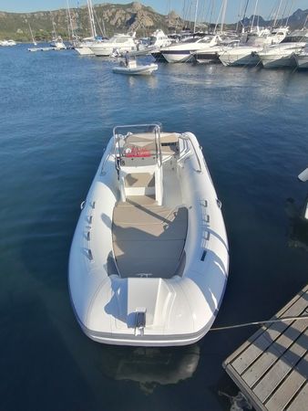 Capelli Tempest 570 | Uno