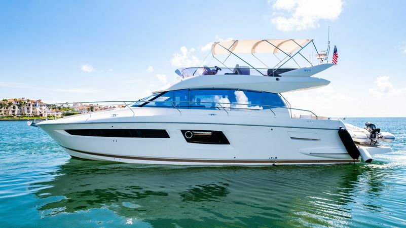 Prestige 500 | Whiskey and waves