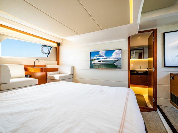 Prestige 500 | Whiskey and waves