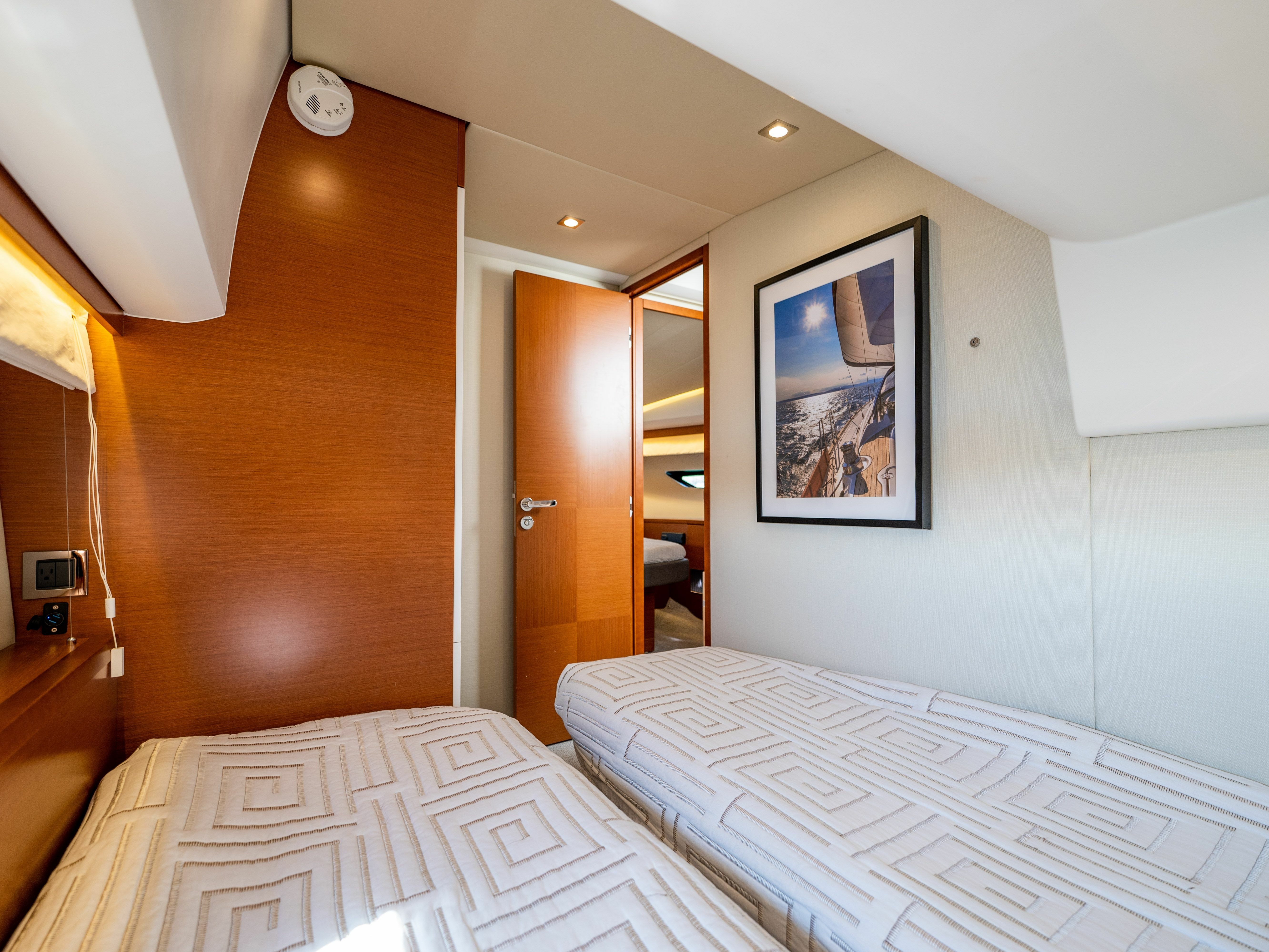 Prestige 500 | Whiskey and waves