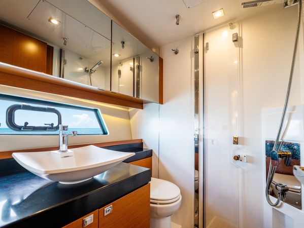 Prestige 500 | Whiskey and waves