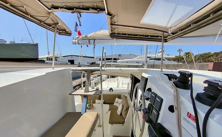 Fountaine Pajot Lucia 40 | Petit Monde