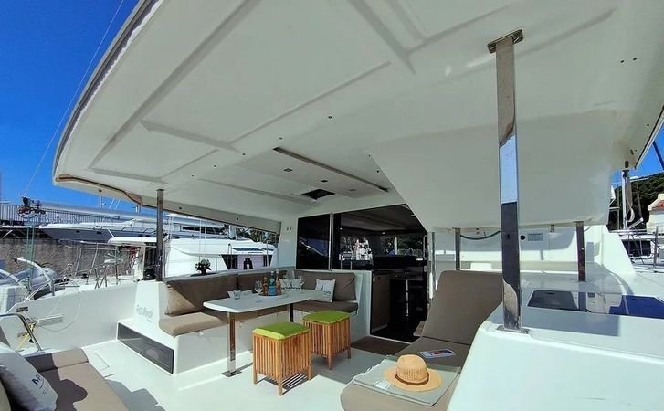 Fountaine Pajot Lucia 40 | Petit Monde