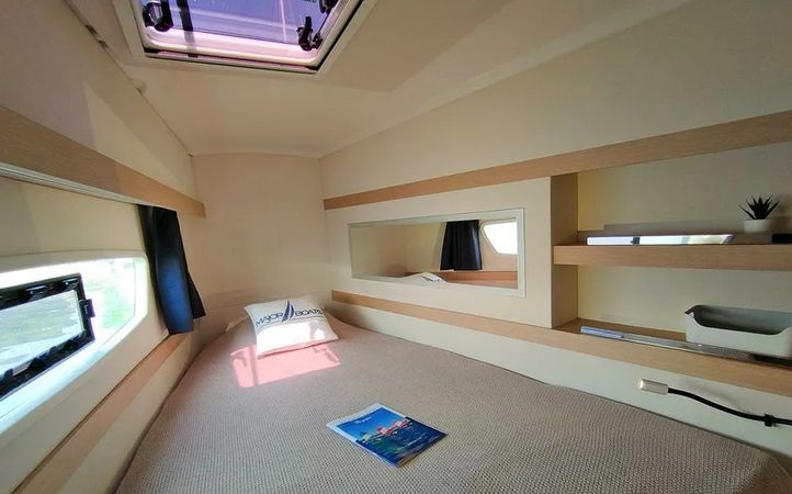 Fountaine Pajot Lucia 40 | Petit Monde