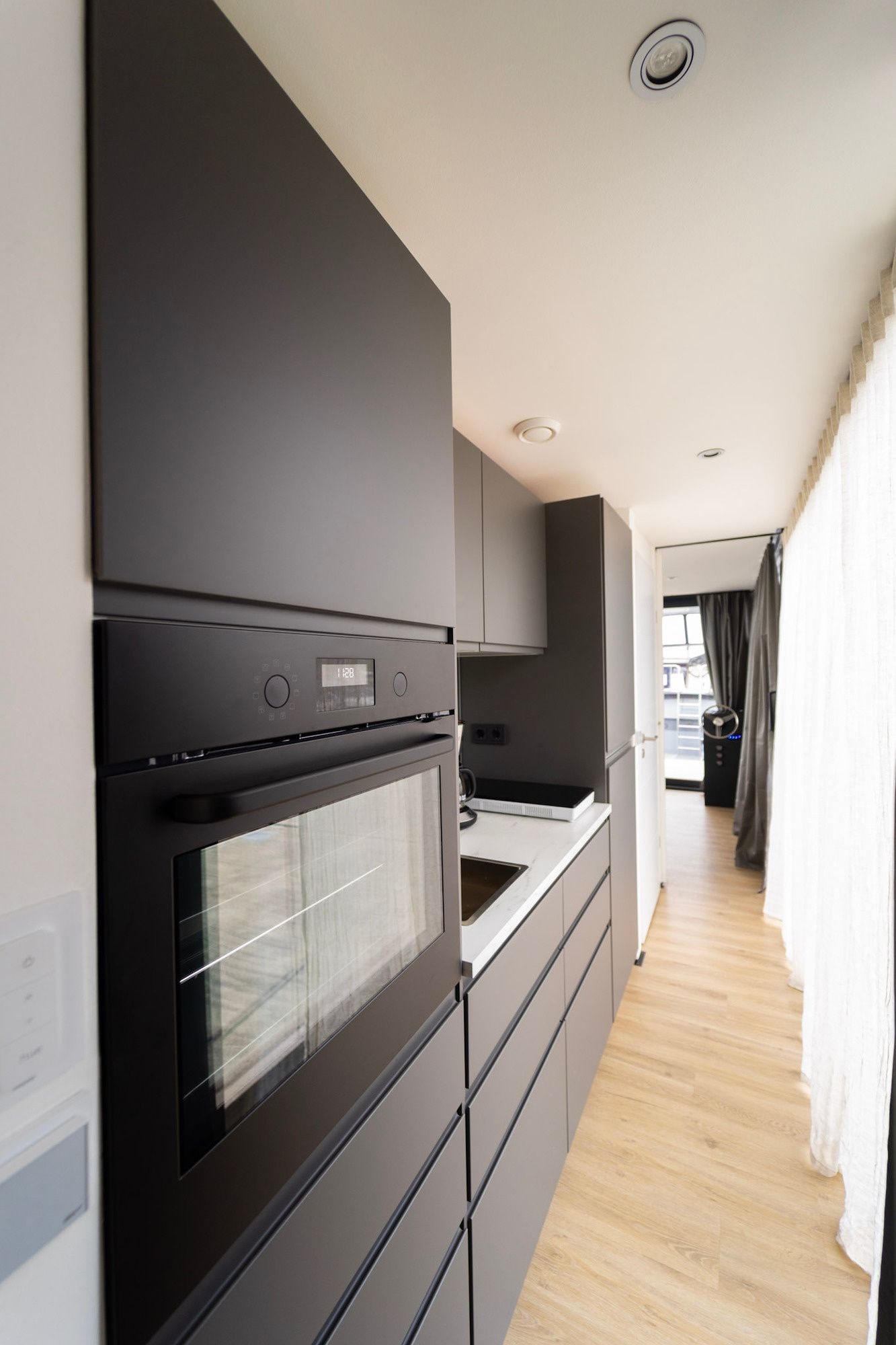 HouseBoatYacht 70 | Merle