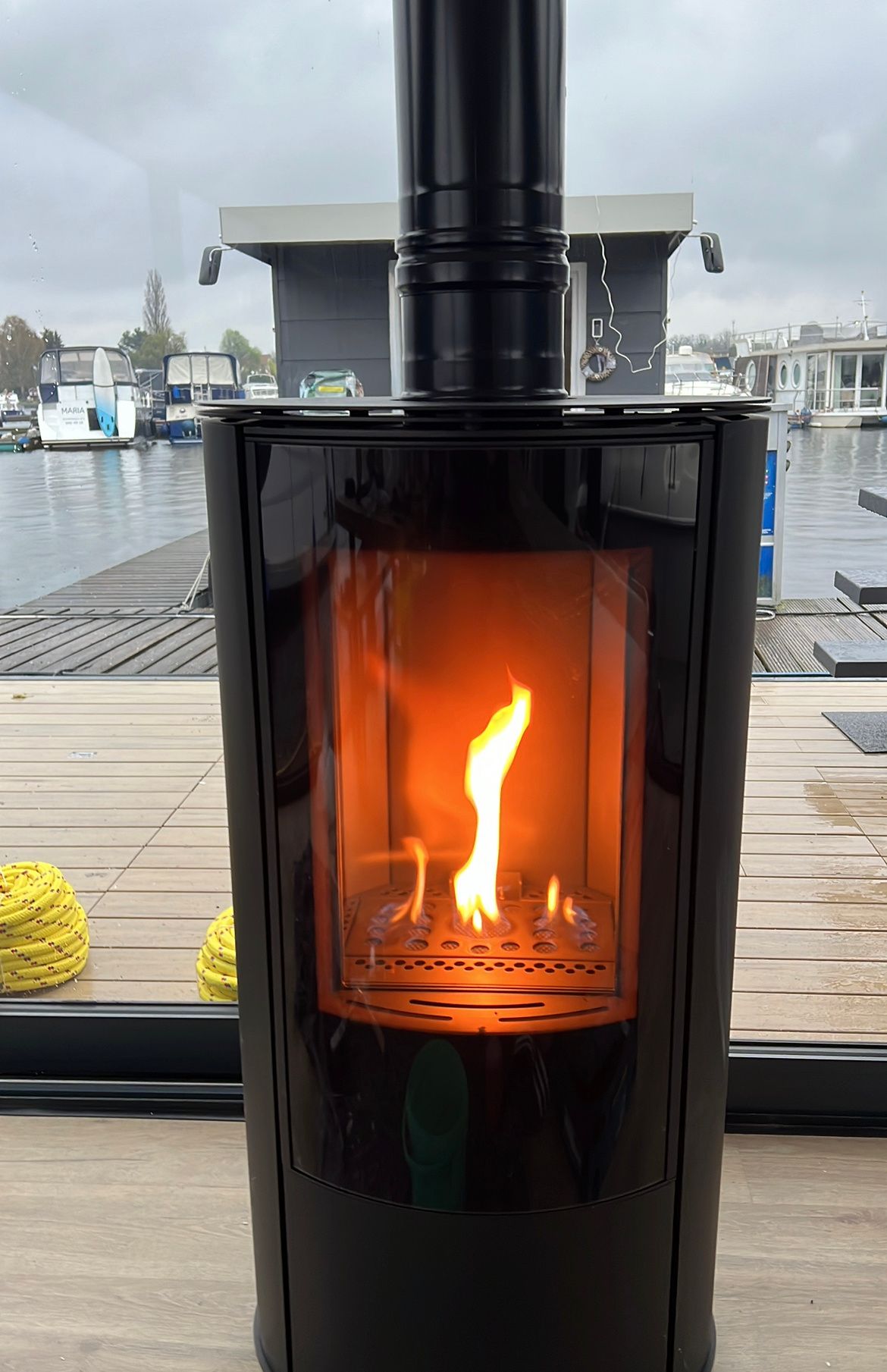 HouseBoatYacht 70 | Merle