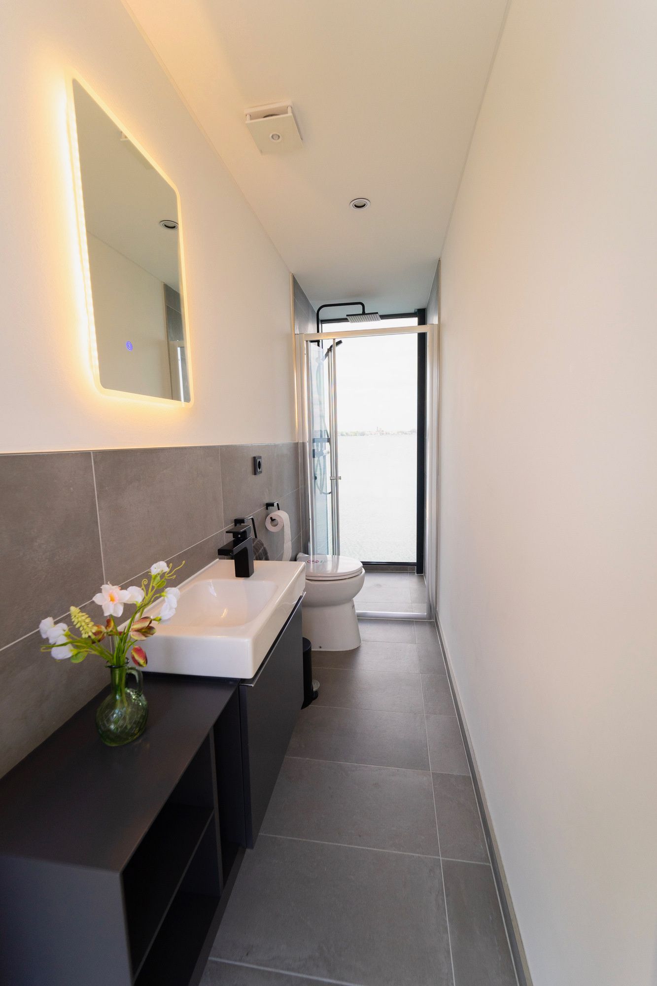 HouseBoatYacht 70 | Merle