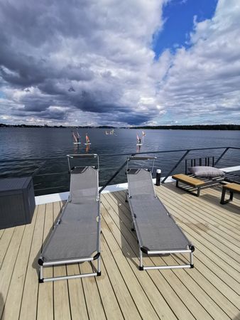 HouseBoatYacht 70 | Merle