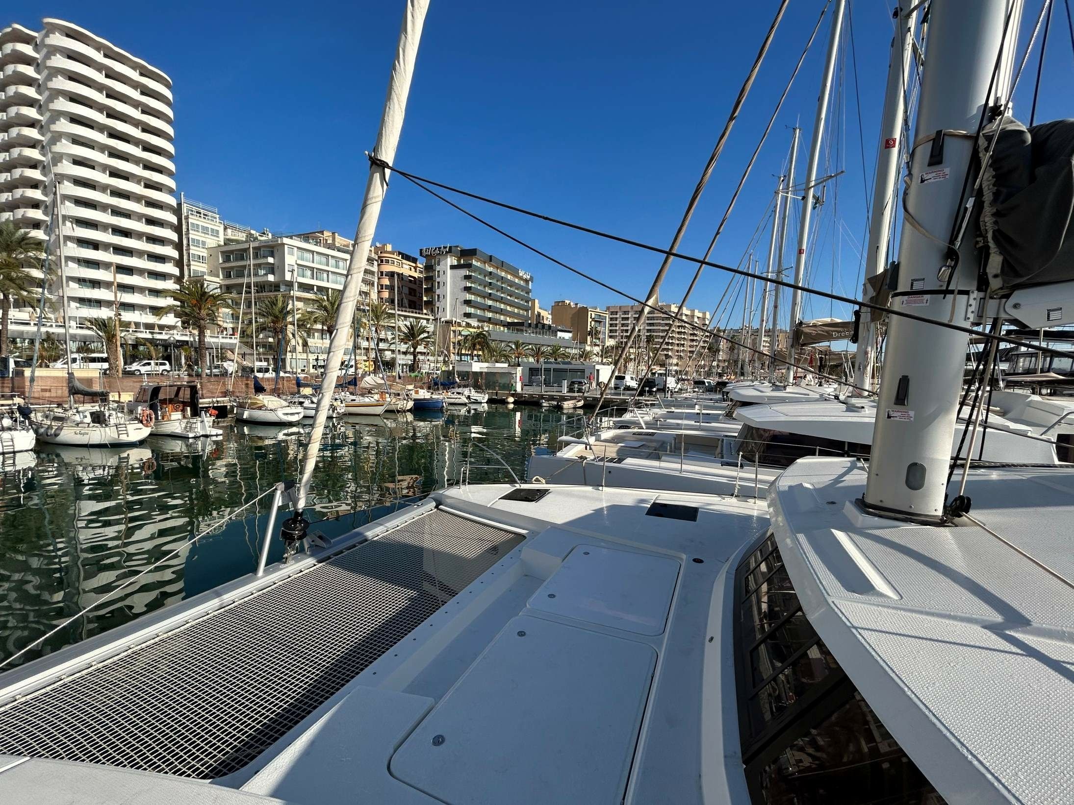 Fountaine Pajot Astrea 42 | Papang