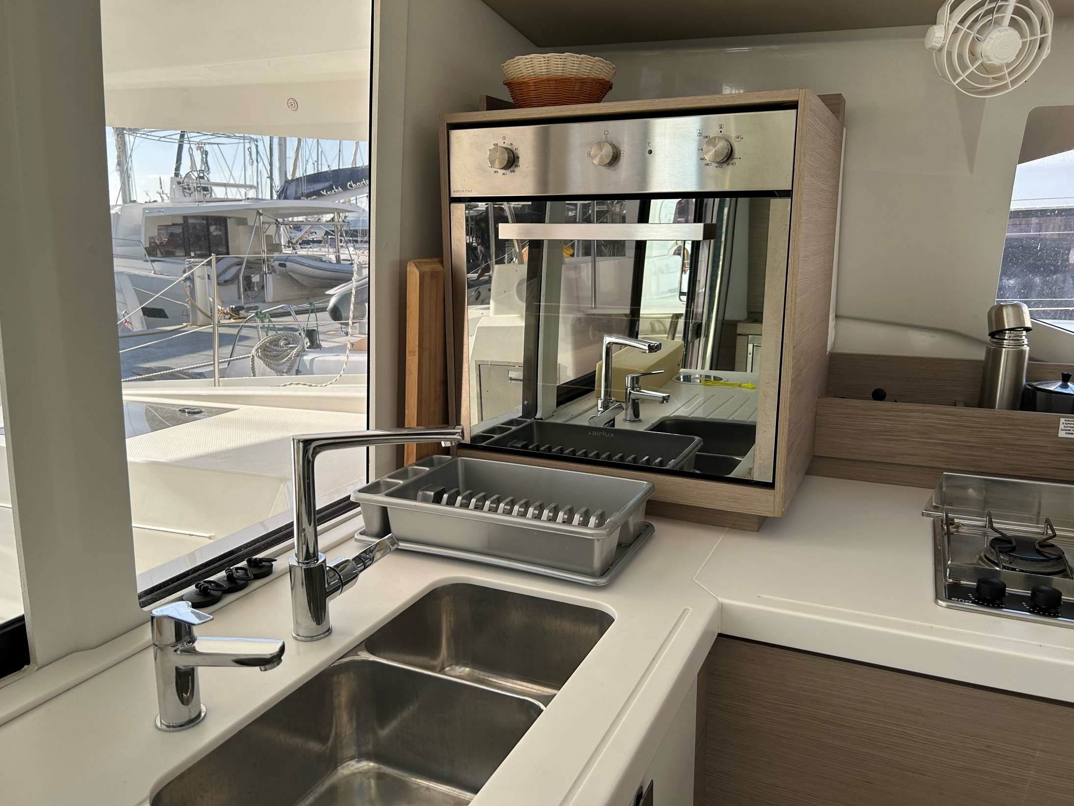 Fountaine Pajot Astrea 42 | Papang