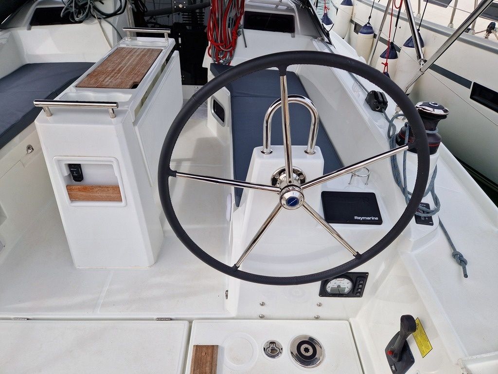 Beneteau Oceanis 34.1 | Navicela