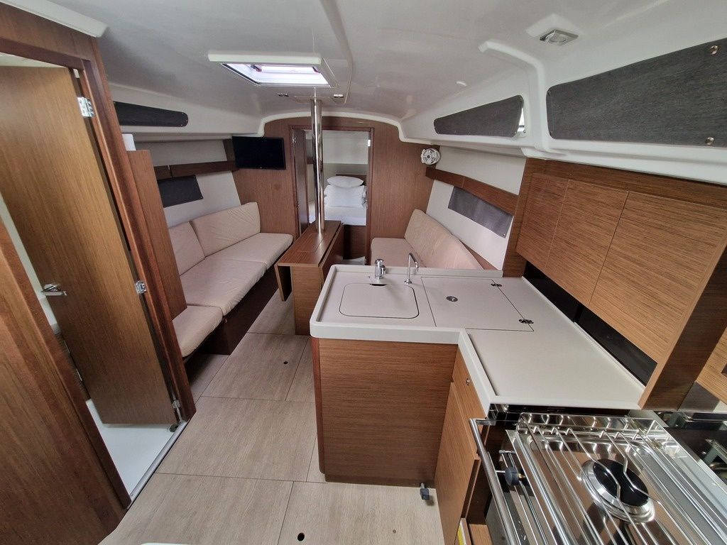Beneteau Oceanis 34.1 | Navicela