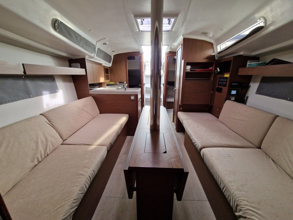 Beneteau Oceanis 34.1 | Navicela