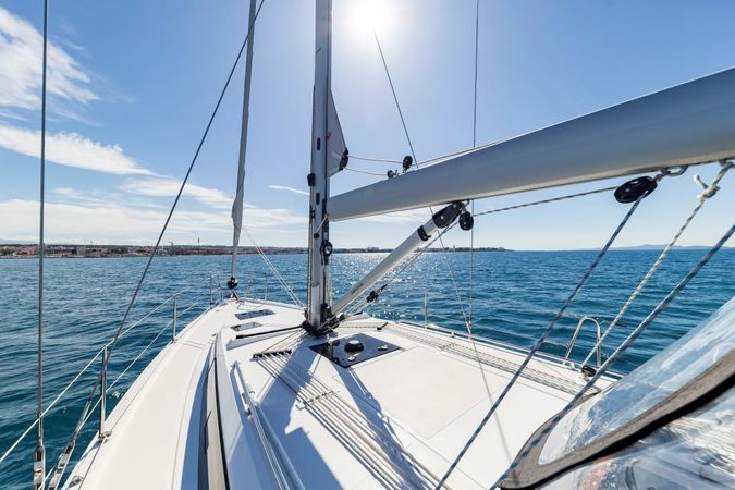 Bavaria C38 | Martini