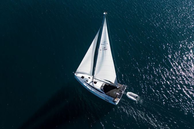 Bavaria C38 | Martini