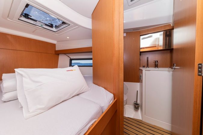 Bavaria C38 | Martini