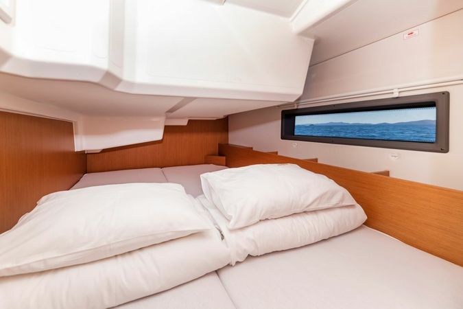 Bavaria C38 | Martini